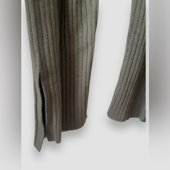 GAP Flare Ribbed Lounge Pants Olive Green Size X-Large Side Slits NWT - Picture 4 of 9